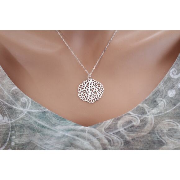 Sterling Silver Sea Fan Round Necklace, Sterling Silver Sea Fan Round Necklace - Picture 4 of 4